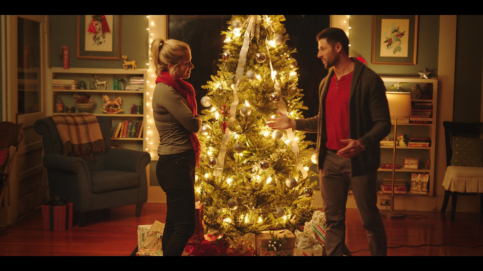 Still from CHRISTMAS IN MISTLETOE
